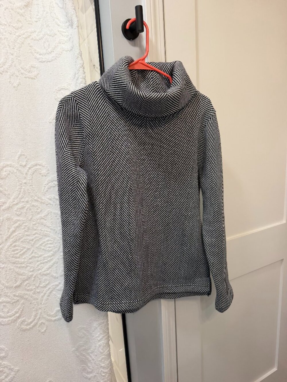 J.Crew Women's roll neck fleece sweater size M